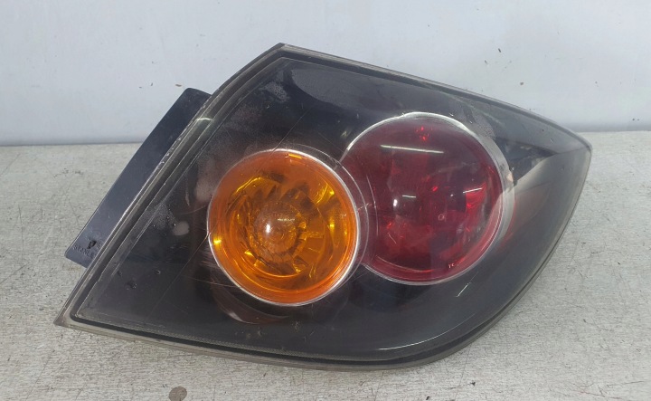 light right rear MAZDA 3 h/b