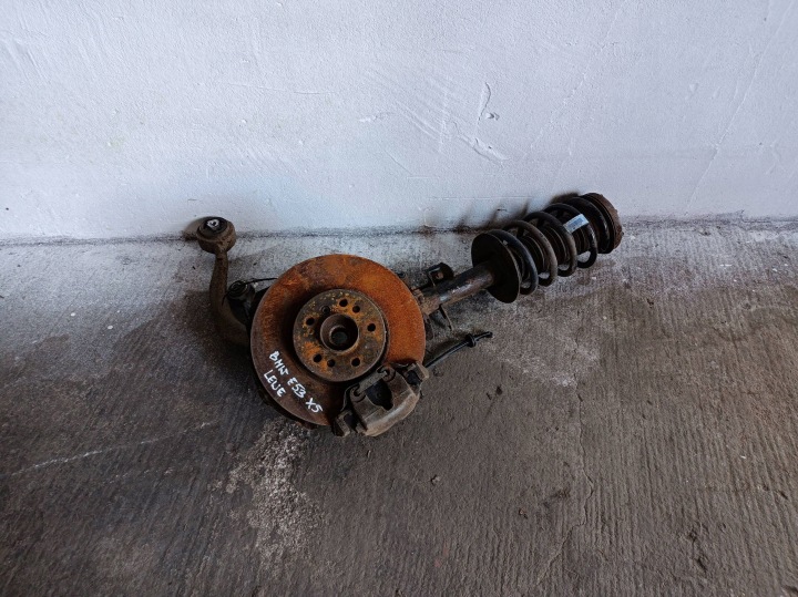 Moyeu support broche Mcperson Avant Gauche BMW X5 E53