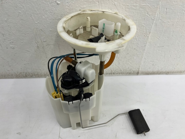 Pompe alimentation carburant PLYWAK 7300465 BMW 2 F45 F46