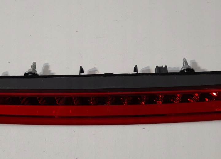 Peugeot 3008 II Trzecie light stop A052480 (R577)