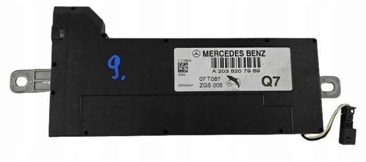Mercedes-Benz C class 203 W203 2038207989 amplifier anteny