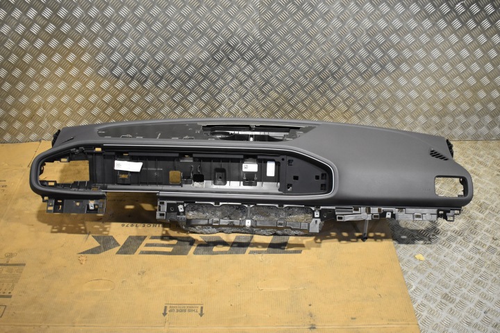 IDEALNA konzola armatura MAGMAGREY siva MERCEDES W167 X167 GLE GLS 1