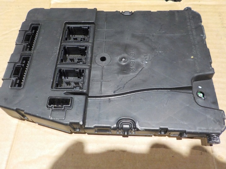 RENAULT SCENIC II modul BSI UCH 8200606829