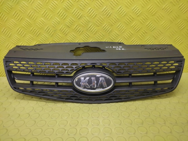 KIA RIO II Grille 863611G210