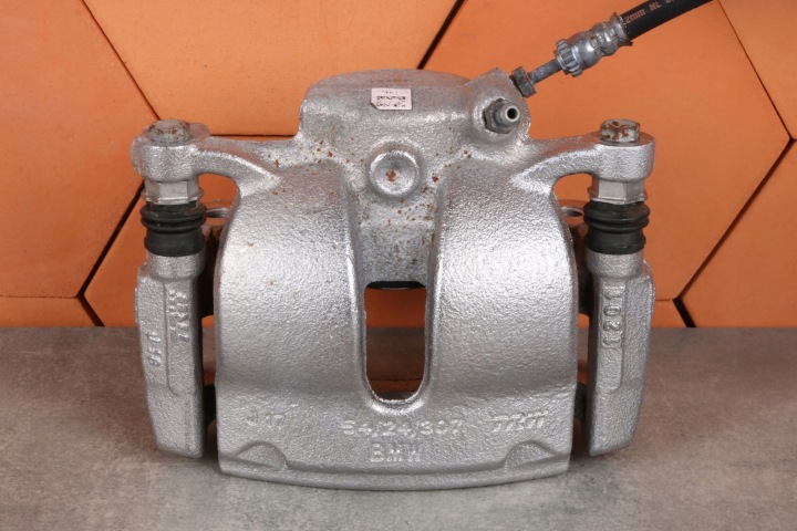 MINI F54 F55 F56 F57 F60 Bremssattel Bremse Sattel Brems- links vorne 54/24/307 3368 km !!