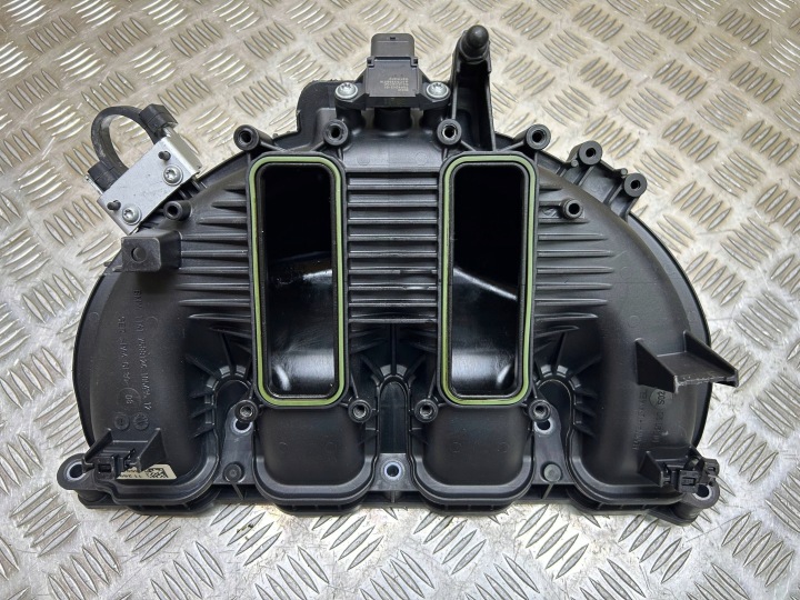intake manifold BMW 5 F10 F11 2012 7588126