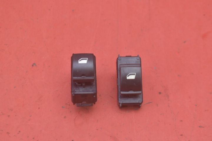control panel of the window EU 98044803ZD 98016307ZD CITROEN BERLINGO 2 II 15-21