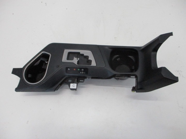 krytka na TUNEL Toyota Rav4 rav 4 58849-42030