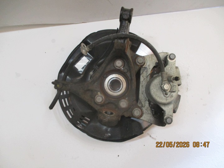 Achsschenkel Radnabe Radlager links TOYOTA COROLLA CROSS 2,0HYB 23R
