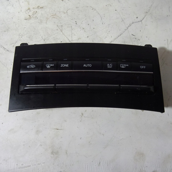 MERCEDES E W212 PANEL Bouches buses A2129006627