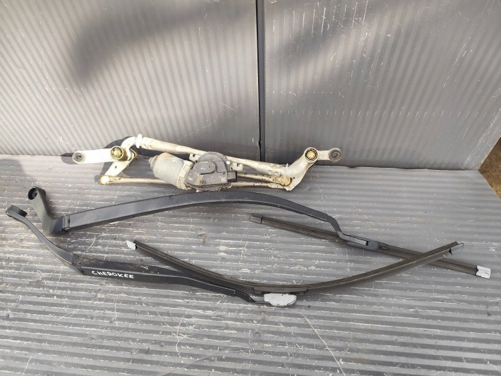 JEEP CHEROKEE KL mechanismus stěračů kar KOMPLET 68102175AA