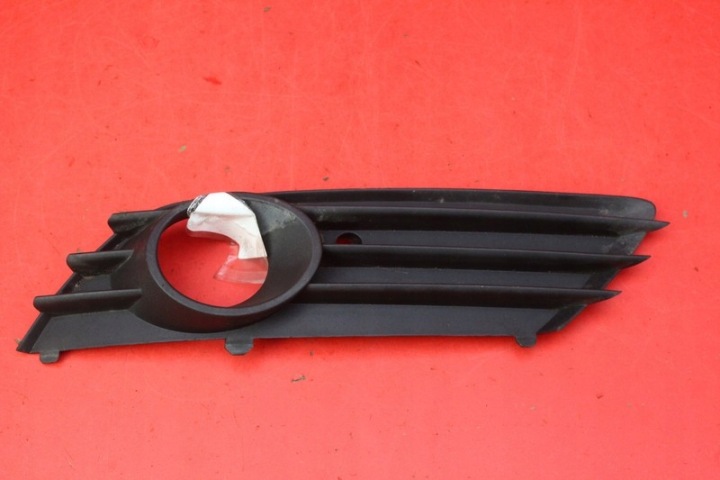 rács lökhárítónak HALOGENU bal 13126025 OPEL ASTRA 3 III H 04-07