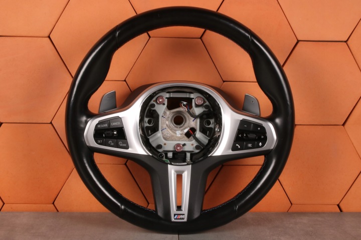 BMW X5 G05 X6 G06 X7 G07 LCI G15 G16 volant m-packet s radením ASYSTENT