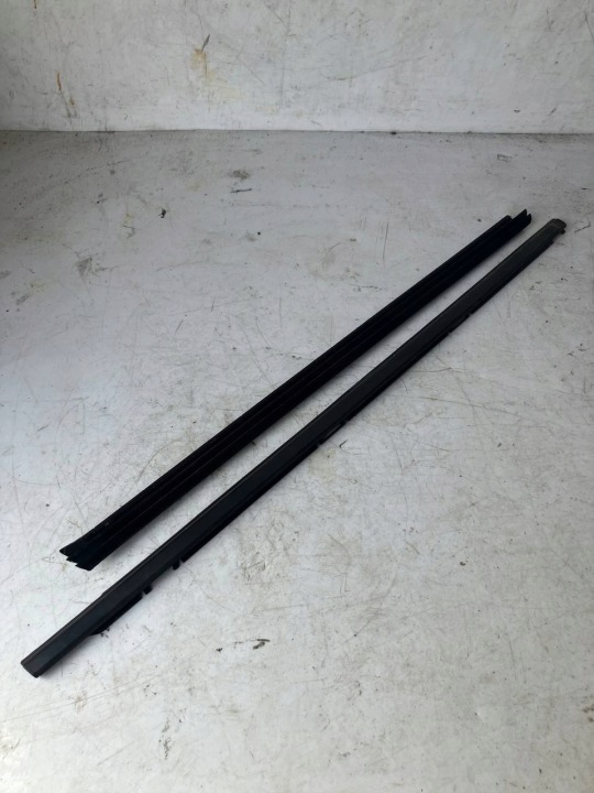 moulding dust door CITROEN C4 III right front 9830618780 KOMPLET