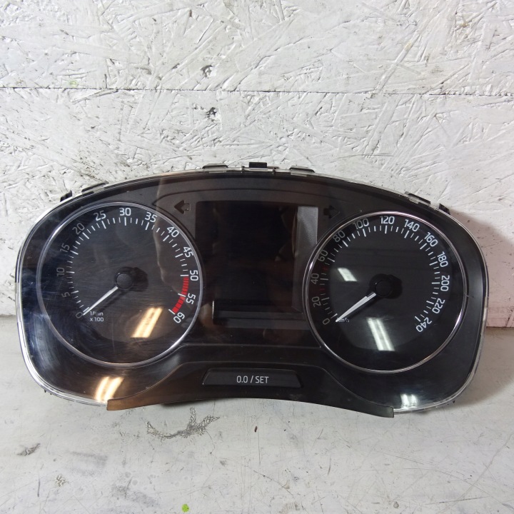 SKODA RAPID 1.4TDI dials 5JA920701