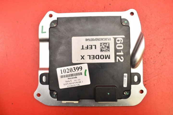 Vezerlő egység modul ajtó bal eleje 1041419-00-B TESLA MODEL X 90D 15-21