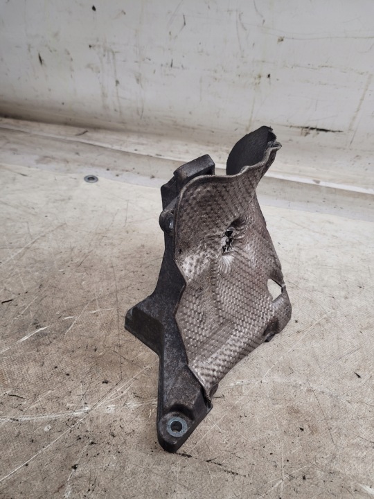 holder engine mount OE 8D0199388G AUDI A4 B6 2.0B ALT 02r.