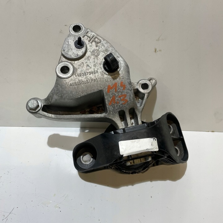 RENAULT MEGANE IV 1.3 TCE ENGINE MOUNT HOLDER