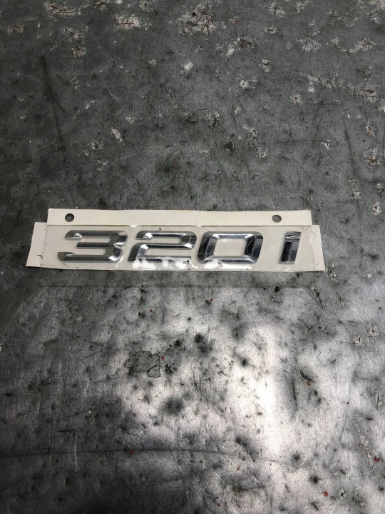 Logo EMBLEMAT du capot Arrière BMW F30