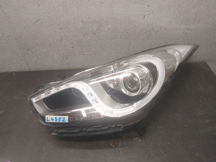 Licht vorne links HYUNDAI I40 XENON LED 92101-3Z105