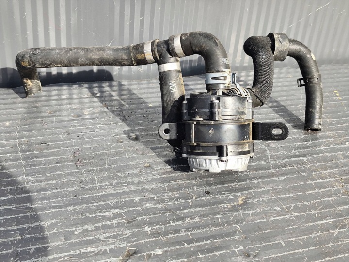 CUPRA FORMENTOR vodena pumpa 04L965567