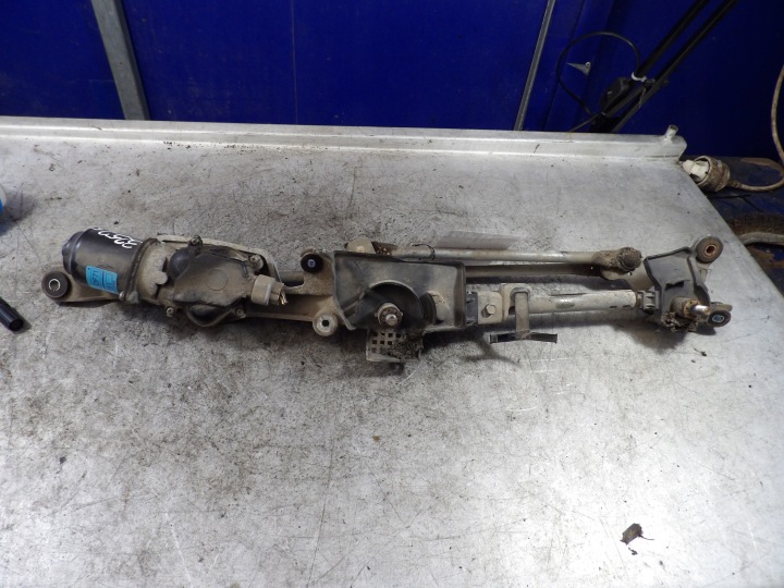 Mazda 2 wiper mechanism front LDF71