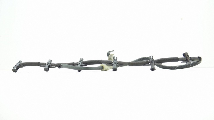 Conduit pieces tuyaux PRZELEWOWY Carburant BMW F16 8510473