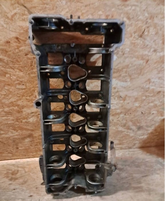 head. of the engine MERCEDES W123 M110 280 1100163304