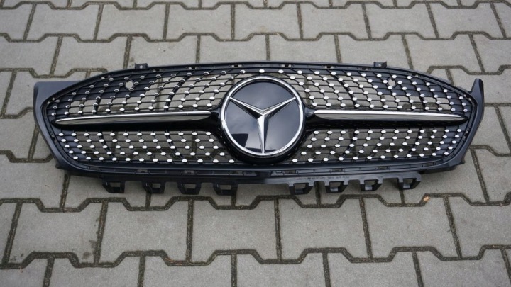MERCEDES CLA 118 AMG - Grill Grill des Kühlers