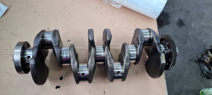 Q5 8R klika NOMINAL 2.0 TDI 03L105021C 038AA A4 B8 A5 A6 C7 4G