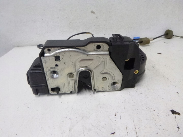 de la Serrure Arrière Droite Mercedes W203 C180 2037300235