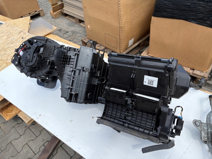 VW T6.1 heater front complete KLIMATYZACJA 7L1816005L
