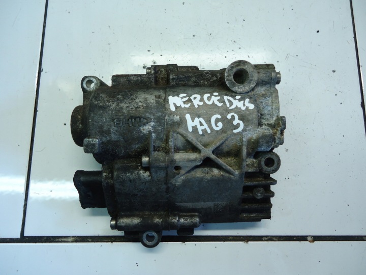 MERCEDES C W204 1.8CGI 2010 271.820 oil pump gearboxes A2212700197
