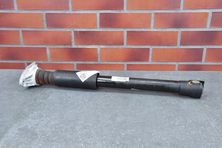 shock absorber left right rear part rear BMW 2 F46 6857465 15894km