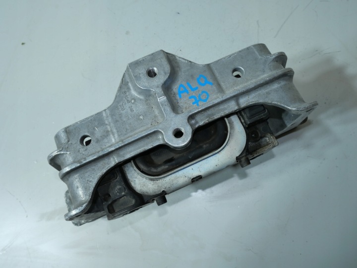 MERCEDES CLA 117 AMG supporto airbag A2462402417