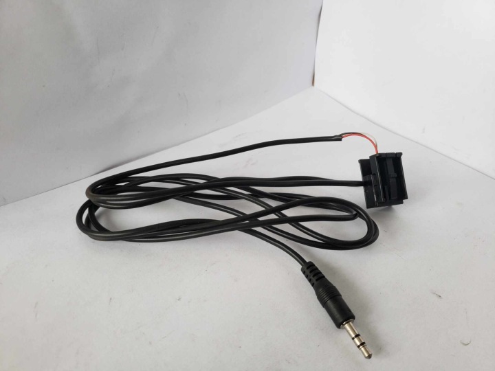 Kabel AUX do SAAB 9-3 II 93 oe 02-06r. Connector Contact z kostka