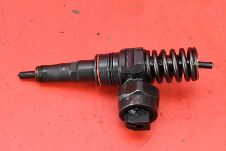 nozzle nozzle 038130073F 0414720007 VW BORA 1 and 1.9 TDI 101 KM 98-05