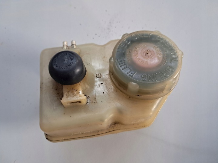 Behälter des Gasses Brems- MERCEDES W123 W116 107 0014315502