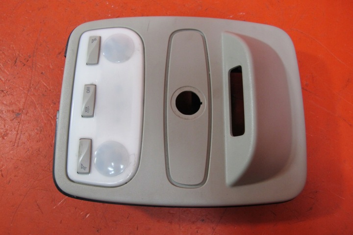 RENAULT CLIO 4 IV CAPTUR FEUX PHARE CIEL DE TOIT OSWIETLENIE INTERNE 739486822R