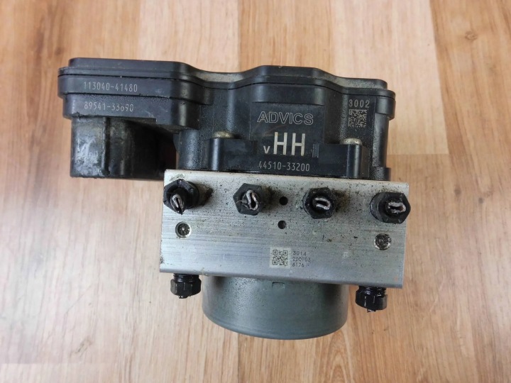 Toyota Camry 2018-2022 pump ABS 44510-33200 89541-33690