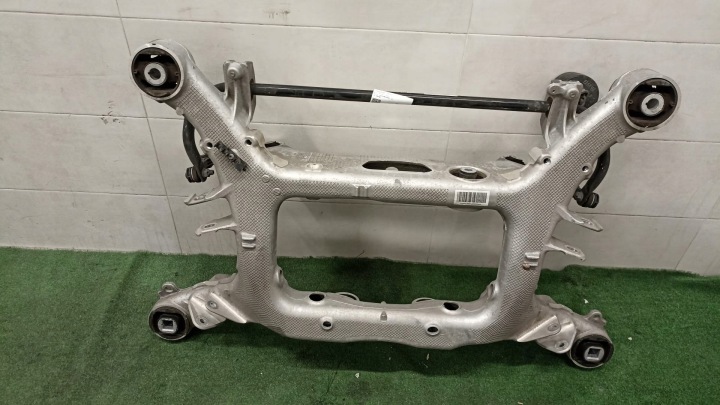 BMW G60 G61 subframe axle beam STABILIZATOR rear part 8831013 6898755