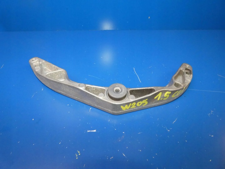 Mercedes C KLASA C205 W205 1.5 CGI engine mount