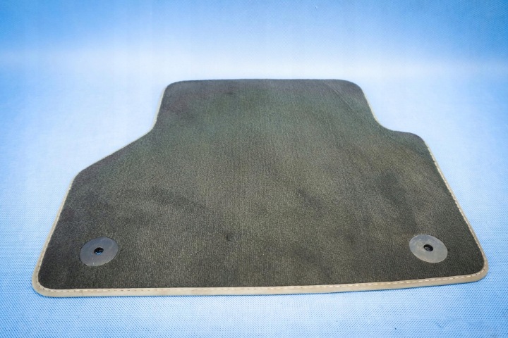 mat right rear part Audi A6 4K A7 4K8 4K0864450 JTV