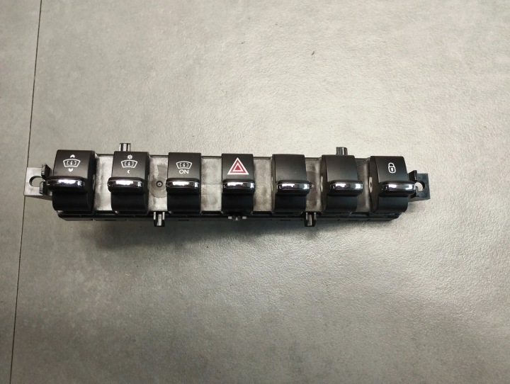 Peugeot 3008 and PANEL levers 96672390XT