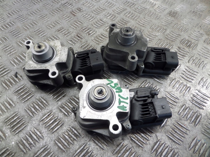 BMW X3 F25 Régulateur reduktora Boîte de vitesse Engrenage 8643153