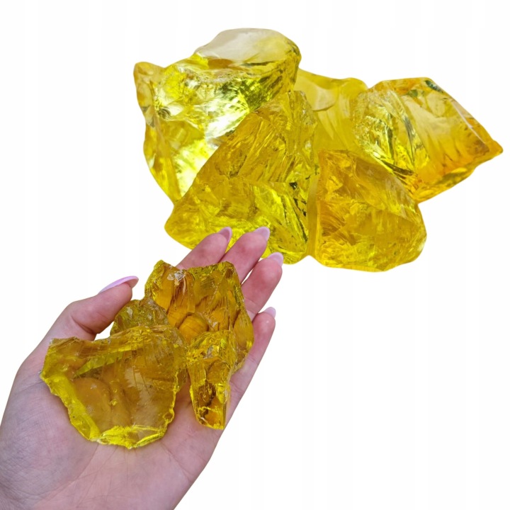 Gelber Glassplitt – dekoratives Beispiel