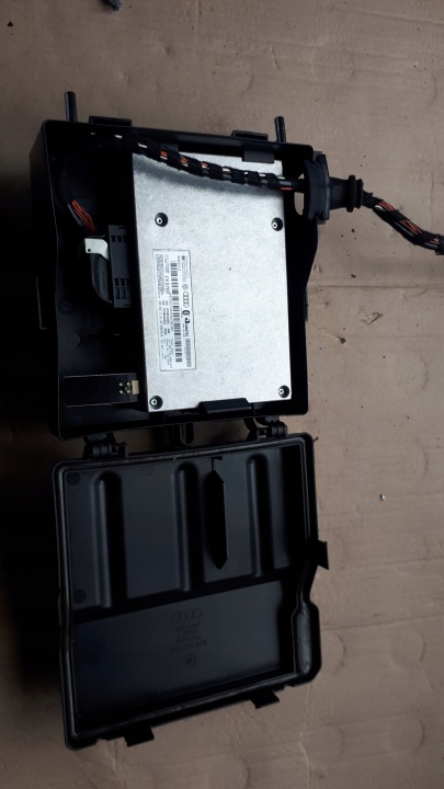 AUDI A4 B8 A5 UPRAVLJAČKA KOMPJUTER RAČUNALO BLUETOOTH 8T0862335C
