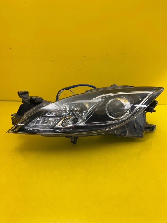 lámpa bal elsö Mazda 6 II GH Bi-Xenon 07-10