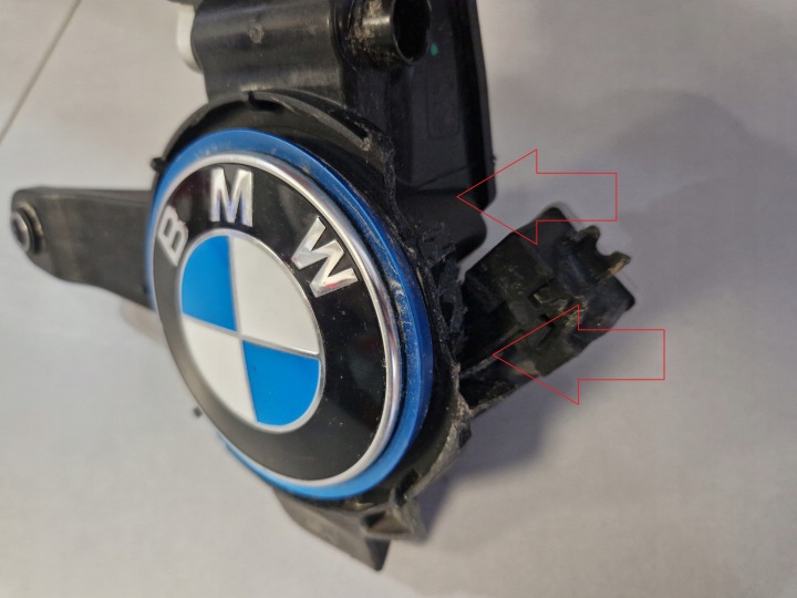 Tubo de aerosol de agua BMW IX I20 8738450 6