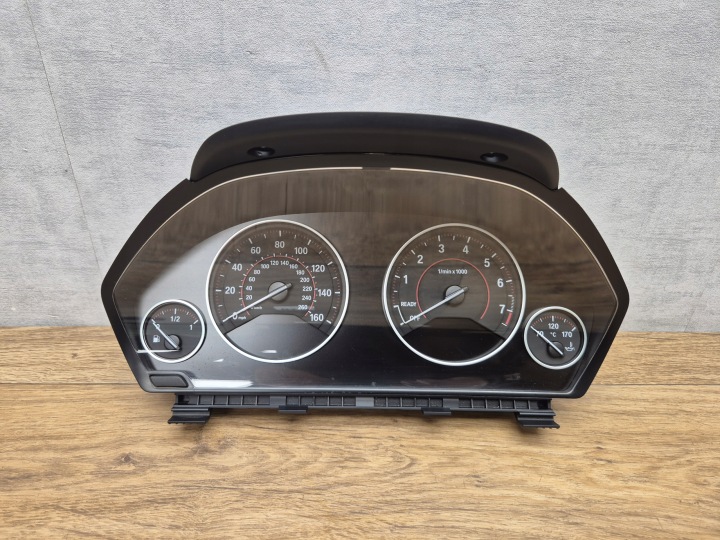 BMW F30 F31 F32 F33 F34 F36 budíky 6WA budiky UK Benzín 6847246